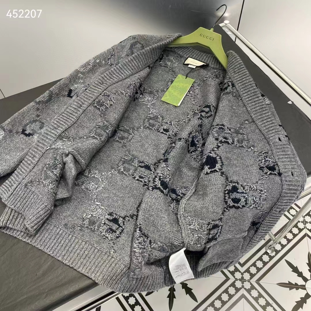 Gucci Men Wool Cardigan GG Intarsia Grey Allover V-Neck Dropped Shoulder Long Sleeves Style ‎770507 XKDSJ 1128 (1)
