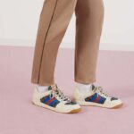 Gucci Unisex GG Screener Sneaker Blue Ivory Washed Organic Denim Bi-Color Rubber Low Heel Style ‎576223 2KQ40 4467 - Imagen 11