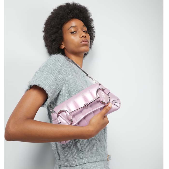 Gucci Women GG Horsebit Chain Small Shoulder Bag Pink Iridescent Quilted Leather Maxi Horsebit (5)