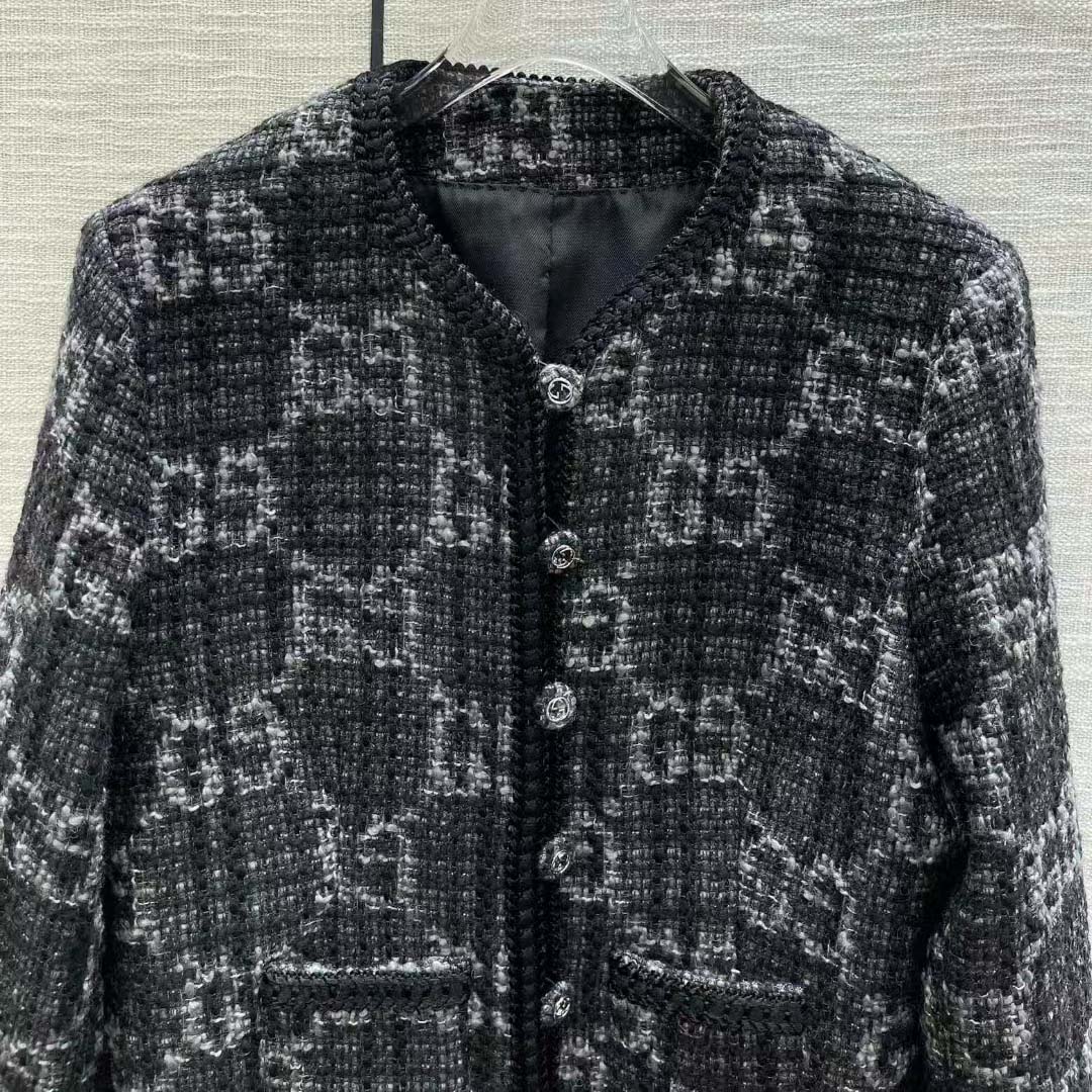 Gucci Women GG Tweed Jacket Dark Grey Lined Collarless Two Front Pockets Button Closure Style ‎761164 ZAPA4 1158 (9)