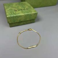 Gucci Women Link to Love Bracelet with ‘Gucci’ Bar in Yellow Gold (1)