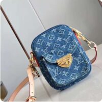 Louis Vuitton LV Unisex Fairfax Pochette Denim Blue GOTS Monogram Denim Canvas Natural Cowhide Leather (4)