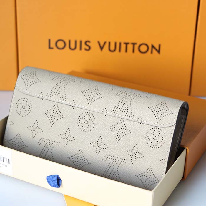 Louis Vuitton LV Unisex Iris Wallet Galet Grey Mahina Perforated Calf Leather (5)