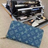 Louis Vuitton LV Unisex Zippy Wallet Purse Denim Blue GOTS Certified Cotton Monogram Denim (2)