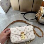Louis Vuitton LV Women Pochette Métis East West Bag Monogram Dune Coated Canvas Cowhide-Leather - Imagen 2