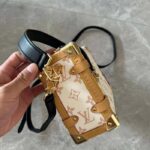 Louis Vuitton LV Women Side Trunk MM Monogram Dune Coated Canvas Cowhide-Leather – Bild 5