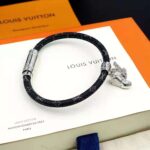 Louis Vuitton Men LV Icon Trainer Leather Bracelet – Bild 4