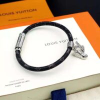 Louis Vuitton Men LV Icon Trainer Leather Bracelet (1)
