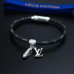 Louis Vuitton Men LV Icon Trainer Leather Bracelet – Bild 5