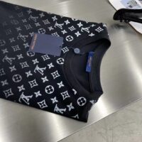 Louis Vuitton Men LV SKI Monogram Gradient Cotton T-Shirt Regular Fit Ribbed Neck Black (2)