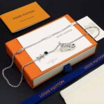 Louis Vuitton Unisex LV Trainer Strass Necklace-Green – Image 3