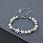 Louis Vuitton Unisex Monogram Pearls Bracelet - immagine 2