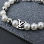 Louis Vuitton Unisex Monogram Pearls Bracelet - immagine 6