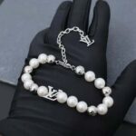 Louis Vuitton Unisex Monogram Pearls Bracelet - immagine 4