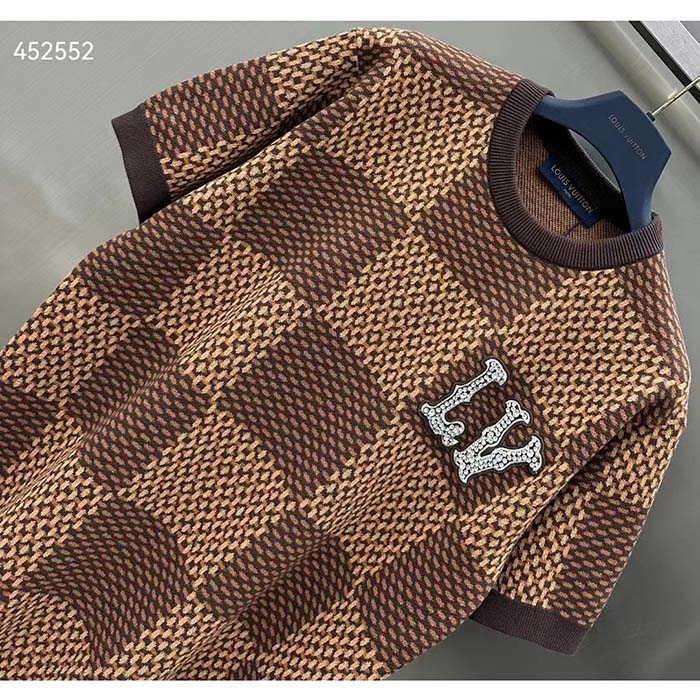 Louis Vuitton Men Short-Sleeved Cotton Damier Crewneck Crystal LV Patch Regular Fit Pop Jacquard 1AFIUP (1)