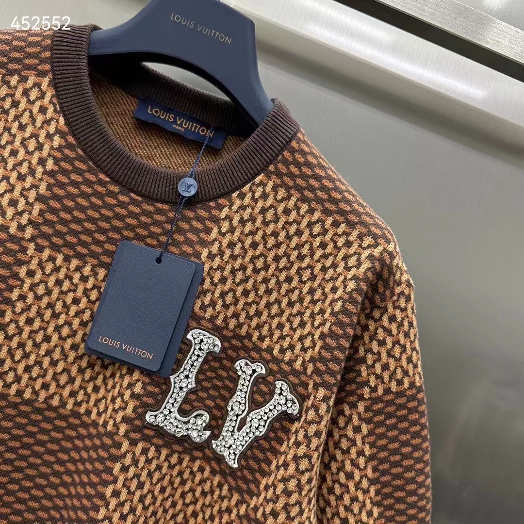 Louis Vuitton Men Short-Sleeved Cotton Damier Crewneck Crystal LV Patch Regular Fit Pop Jacquard 1AFIUP (10)