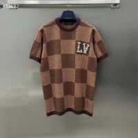 Louis Vuitton Men Short-Sleeved Cotton Damier Crewneck Crystal LV Patch Regular Fit Pop Jacquard 1AFIUP (4)