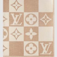 Louis Vuitton Unisex LV Checkmate Blanket Beige Wool Cashmere Jacquard Weave Monogram Flowers M77861 (2)