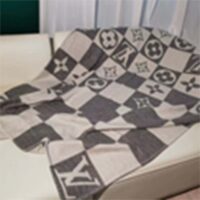 Louis Vuitton Unisex LV Checkmate Blanket Gray Wool Cashmere Jacquard Weave Monogram Flowers M77860 (2)