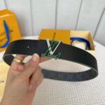 Louis Vuitton Unisex LV Line 40 MM Reversible Belt Green Monogram Eclipse Reverse Coated Canvas Calf Leather - Imagen 4