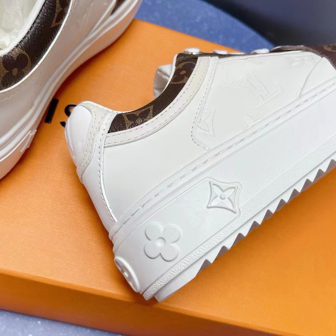 Louis Vuitton Unisex LV Trainer Sneaker White Calf Leather Patent Monogram Canvas (9)