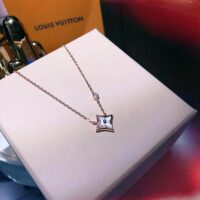 Louis Vuitton Women Color Blossom Star Pendant in Pink Gold (1)