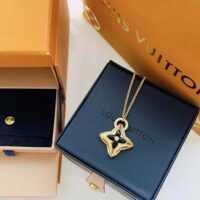 Louis Vuitton Women Ever Blossom Pendant (1)