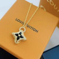 Louis Vuitton Women Ever Blossom Pendant (1)