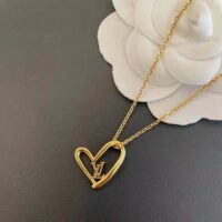 Louis Vuitton Women Fall in Love Necklace (1)