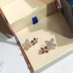 Louis Vuitton Women Idylle Blossom Earring - Image 9