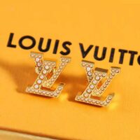Louis Vuitton Women LV Iconic Pearls Earrings (1)