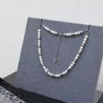 Louis Vuitton Unisex Monogram Pearls Necklace - Imagen 2