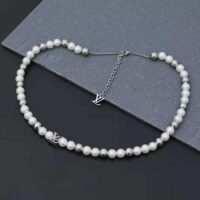 Louis Vuitton Women Monogram Pearls Necklace (1)