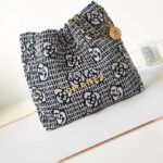 Chanel Women CC 22 Handbag Cashmere Jacquard Gold Metal Black White - Bild 2