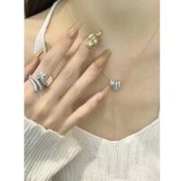 Chanel Women CC Étoile Filante Necklace 18K White Gold Diamonds (12)