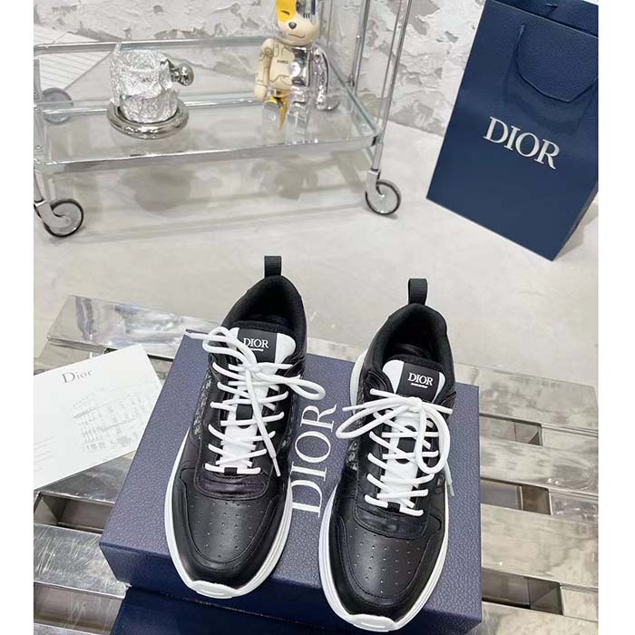 Dior Unisex B25 Runner Sneaker Black Smooth Calfskin Beige Oblique Jacquard Reference 3SN299ZIR_H965 (1)