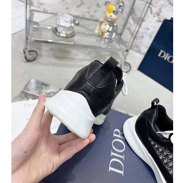 Dior Unisex B25 Runner Sneaker Black Smooth Calfskin Beige Oblique Jacquard Reference 3SN299ZIR_H965 (3)