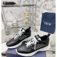 Dior Unisex B25 Runner Sneaker Black Smooth Calfskin Beige Oblique Jacquard Reference 3SN299ZIR_H965 (2)