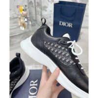 Dior Unisex B25 Runner Sneaker Black Smooth Calfskin Beige Oblique Jacquard Reference 3SN299ZIR_H965 (2)