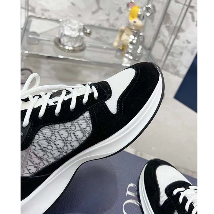 Dior Unisex B25 Runner Sneaker Black Suede White Technical Mesh Black Oblique Canvas Reference 3SN259YUH_H960 (7)