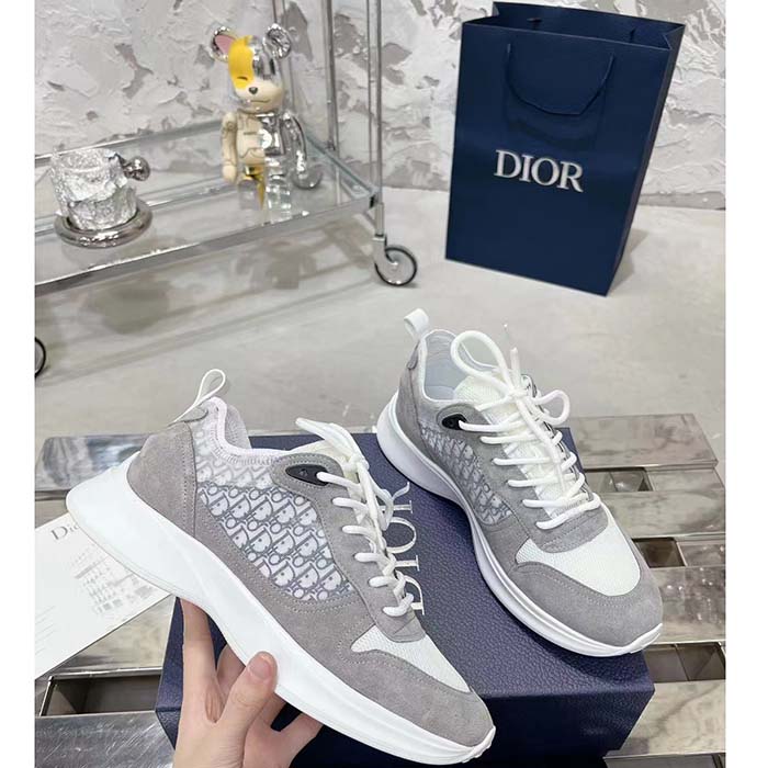 Dior Unisex B25 Runner Sneaker Gray Blue Dior Oblique Canvas Suede Reference 3SN283ZMI_H865 (5)
