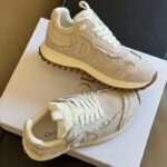 Dior Unisex C'est Dior Sneaker Ecru Suede Calfskin Mesh Reference: KCK403SUH_S03W - Imagen 5