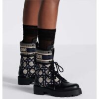 Dior Women CD D-Major Ankle Boot Black Calfskin Deep Blue Beige Embroidered Cannage Cotton Reference KCI976CMY_S49X (3)
