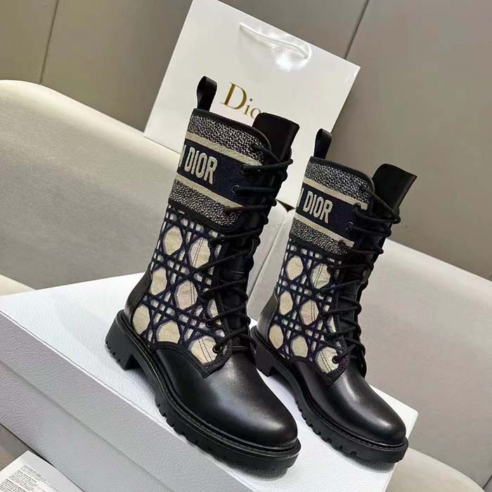 Dior Women CD D-Major Ankle Boot Black Calfskin Deep Blue Beige Embroidered Cannage Cotton Reference KCI976CMY_S49X (6)