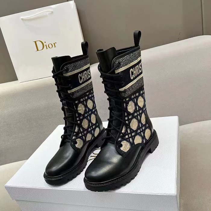Dior Women CD D-Major Ankle Boot Black Calfskin Deep Blue Beige Embroidered Cannage Cotton Reference KCI976CMY_S49X (9)