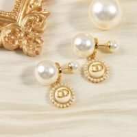 Dior Women Dior Tribales Earrings White Resin Pearls Latte Glass (10)