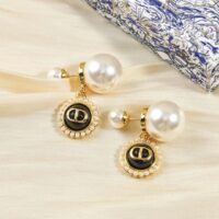 Dior Women Dior Tribales Earrings White Resin Pearls Latte Glass (15)