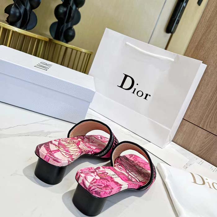 Dior Women Dway Heeled Slide Rani Pink Multicolor Embroidered Cotton Toile De Jouy Voyage Motif Reference KCQ902VOY_ (1)