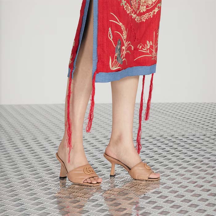 Gucci Women Double G Slide Sandal Beige Chevron Matelassé Leather Mid 7.6 CM Heel (3)