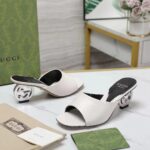 Gucci Women Interlocking G Heel Sandal White Leather Mid 7.6 CM Heel - Bild 3